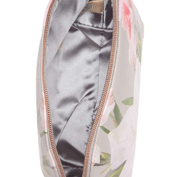 Last 1 - Ted Baker Bloom Dome Makeup Bag - Picture 3 of 6